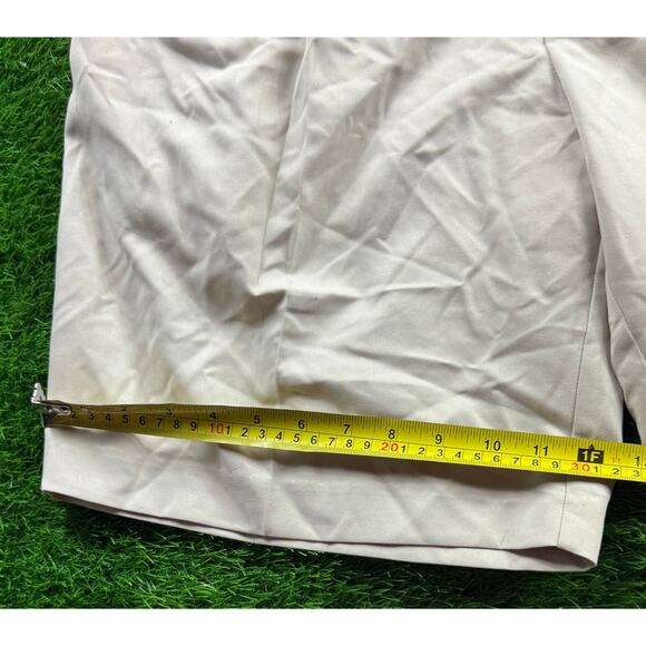 Izod Golf Men’s Pleated Shorts Khaki Tan Size 34 Classic Fit Performance sport - Picture 4 of 7